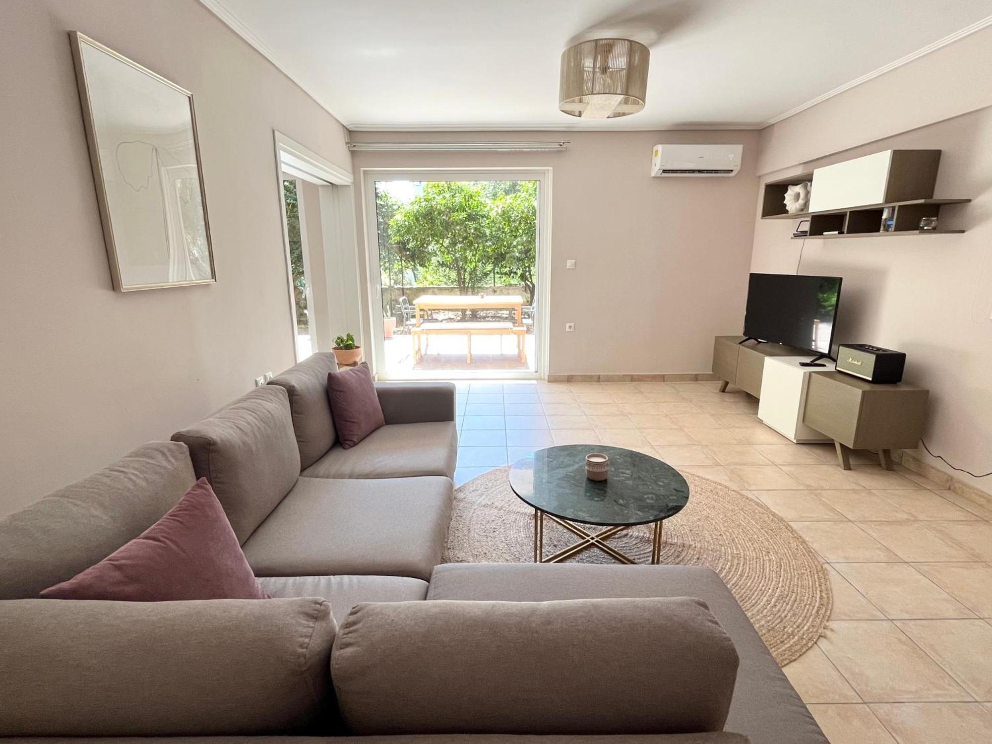 Vouliagmeni 2bed Garden Flat Афины